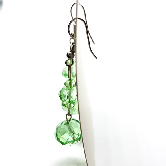 Beautiful Green Dangle post Earrings - Picture 6 of 7